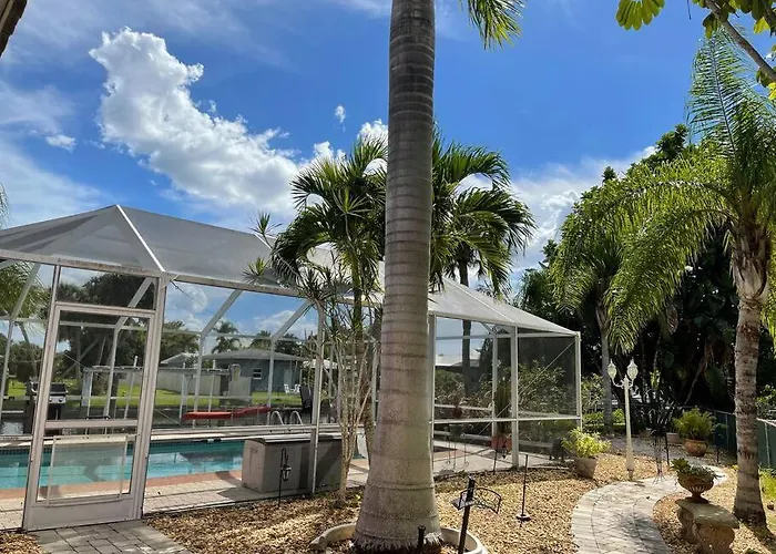Heated Pool Paradise, Gulf Access, Pet Friendly