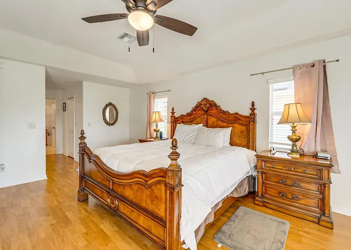Port Charlotte Home ~ 3 Mi To Beach & Harbor!