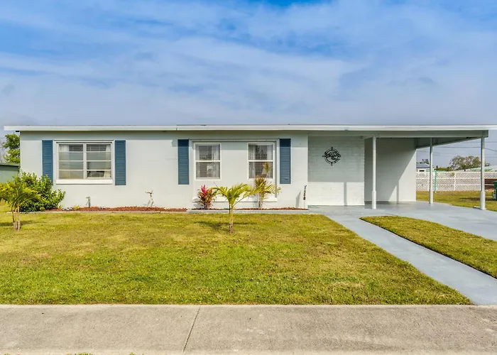 4 Mi To Beach: Charming Port Charlotte Home!